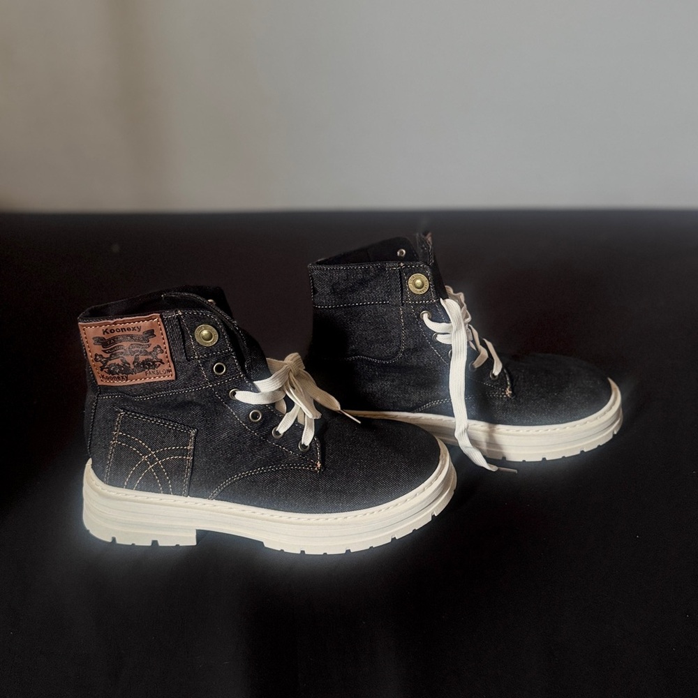 Jeans modern shoes